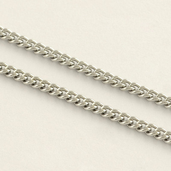 Stainless Steel Curb Chain 2.4 x 1.9 x 0.5 mm - 1 Metre
